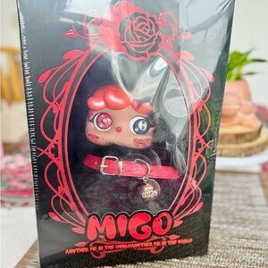 MIGO 400% Another Me In The World Limited Plush- Black Migo (NEW Sealed Box)